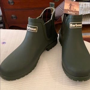 Barbour Olive Rainboots